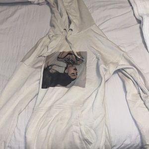 Oversized Ariana Grande hoodie from H&M